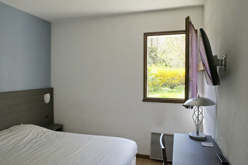 Hotellerie De La Cascade Saint-Genis-les-Ollières Exteriör bild